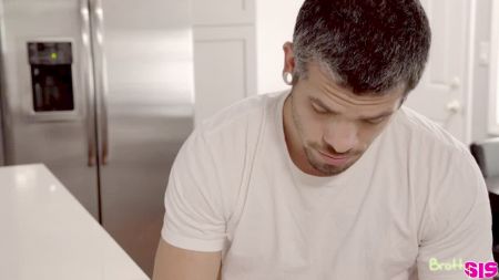 Kareena Kapoor Blue Film