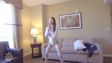 Hot Kinky Girls Pissing