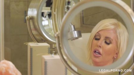 Women Pantyhose Caught Masturbating