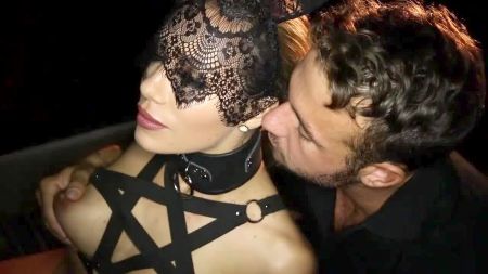 Swinger Amateur In Car