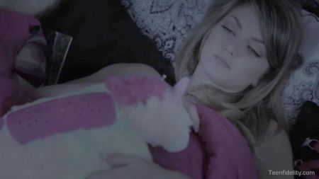 Teen Shitting Hotel Sink