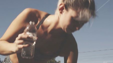 Rocker Club Used Girl