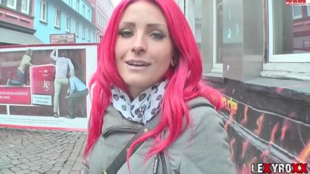 Amateur Wives In Public