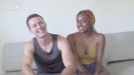 Girl Saw His Cock