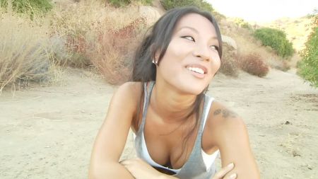 Oung Girl Shows Boobs