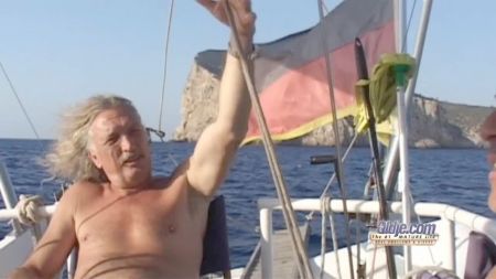 On Hidden Cam Wank118